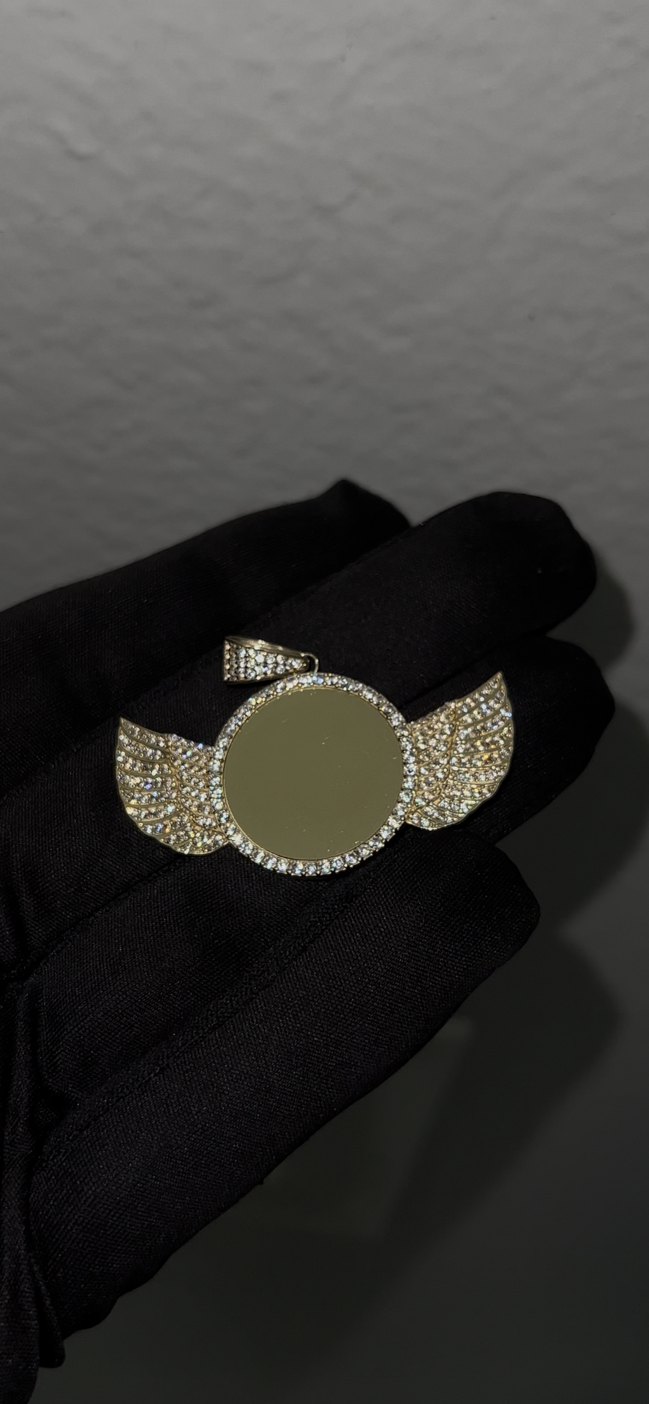 10k real gold picture pendant