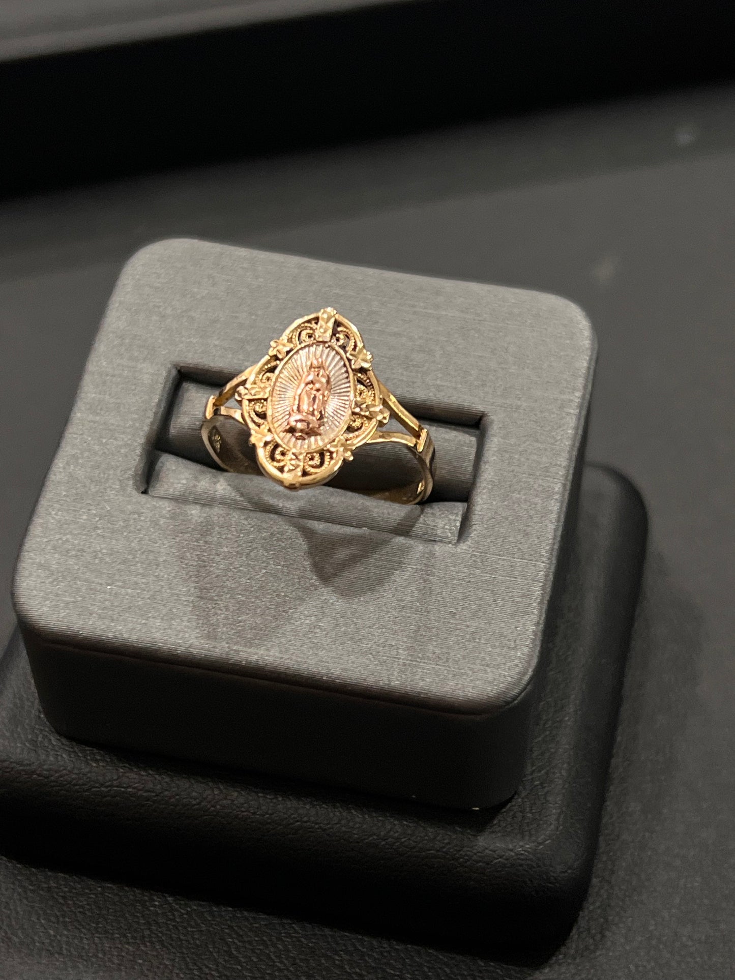 14k real gold virgen Mary ring