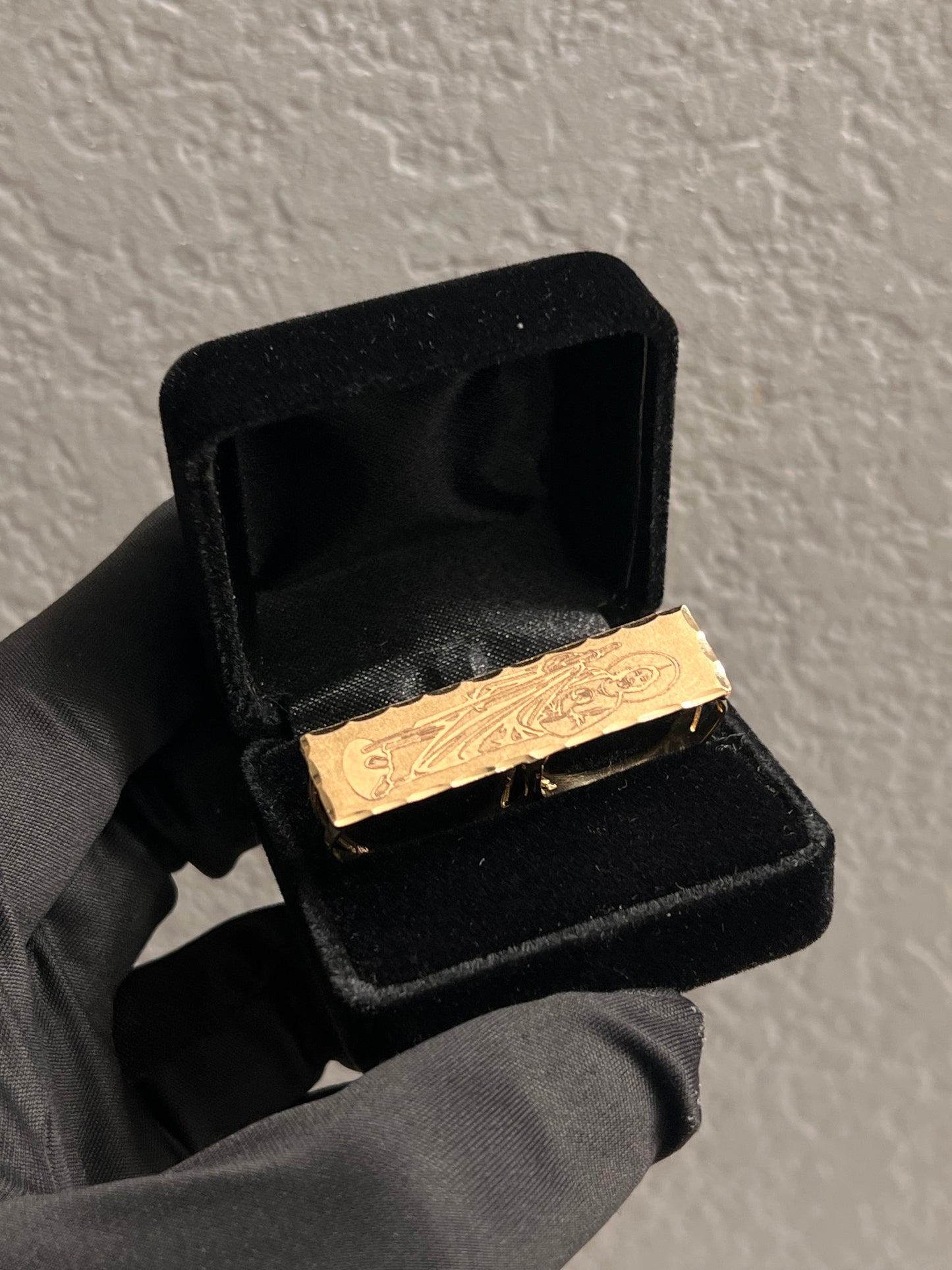 14k real gold 2 Finger ring with San Judas