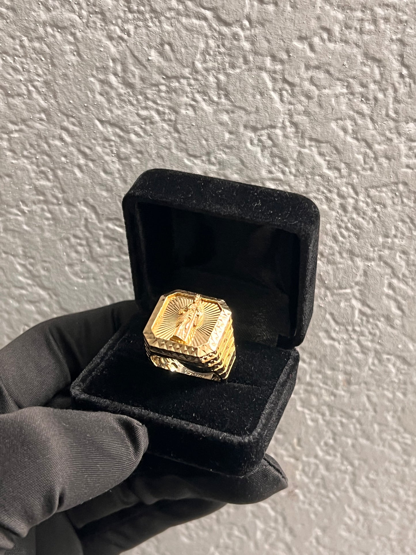 San Judas large ring