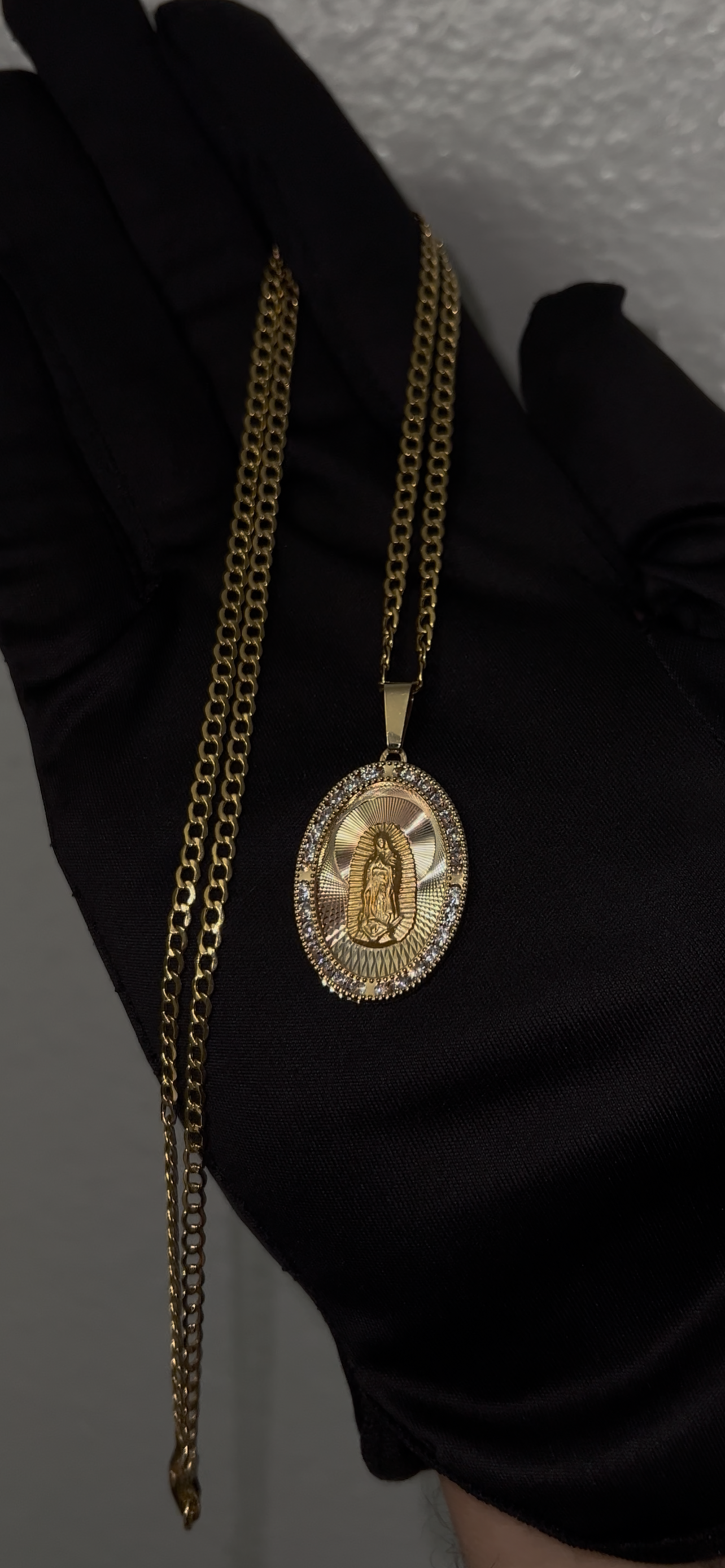 14k real gold virgen Mary chainset