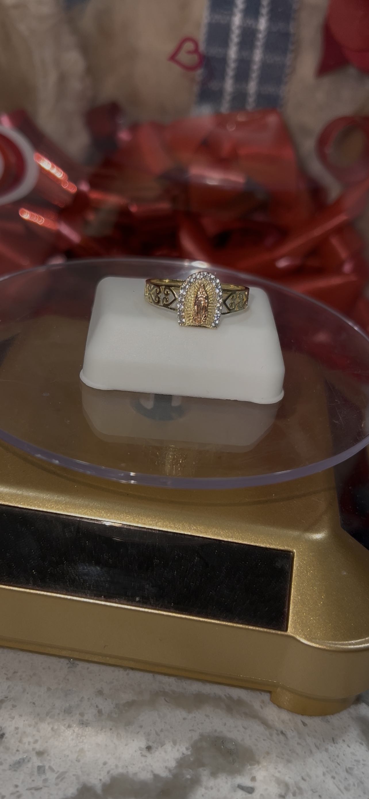 14k gold Virgen Mary ring