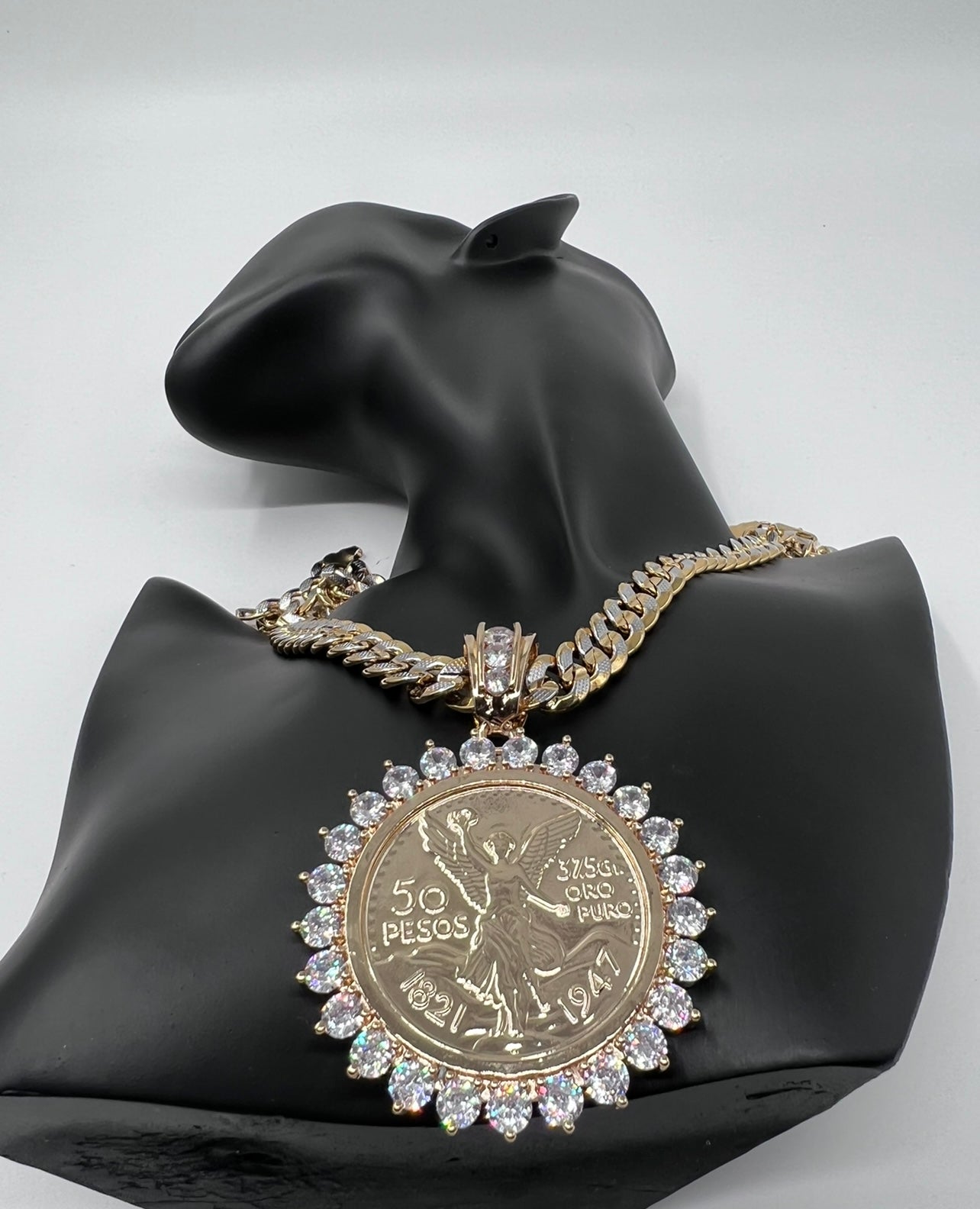 White Stone Bezel Centenario