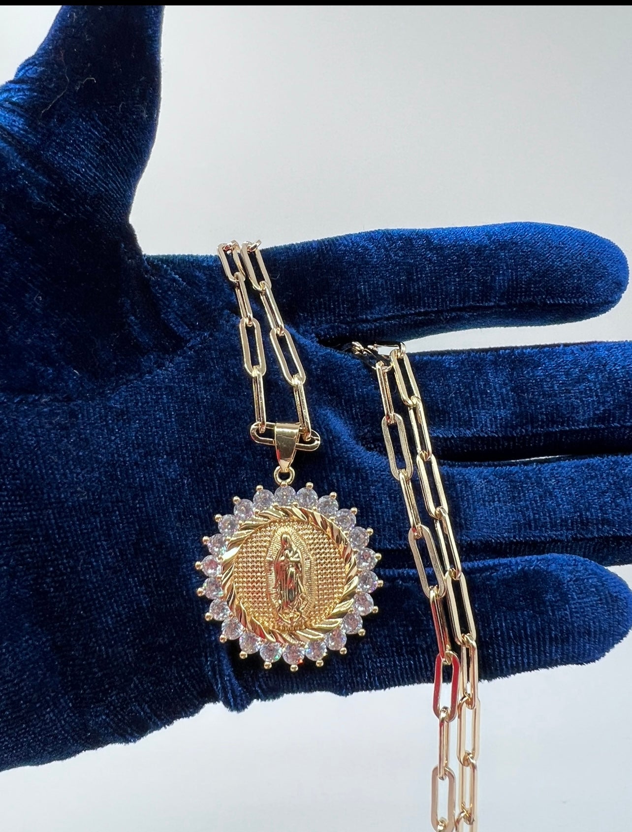 Virgen Mary Medalla W Bezel