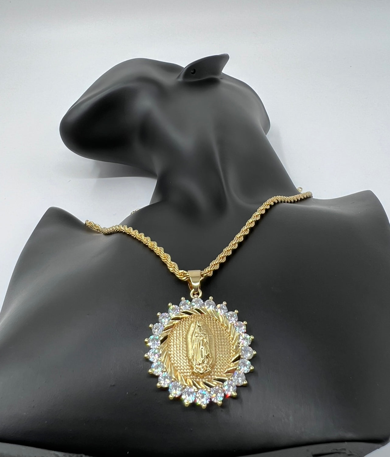 Virgen Mary Medalla W Bezel
