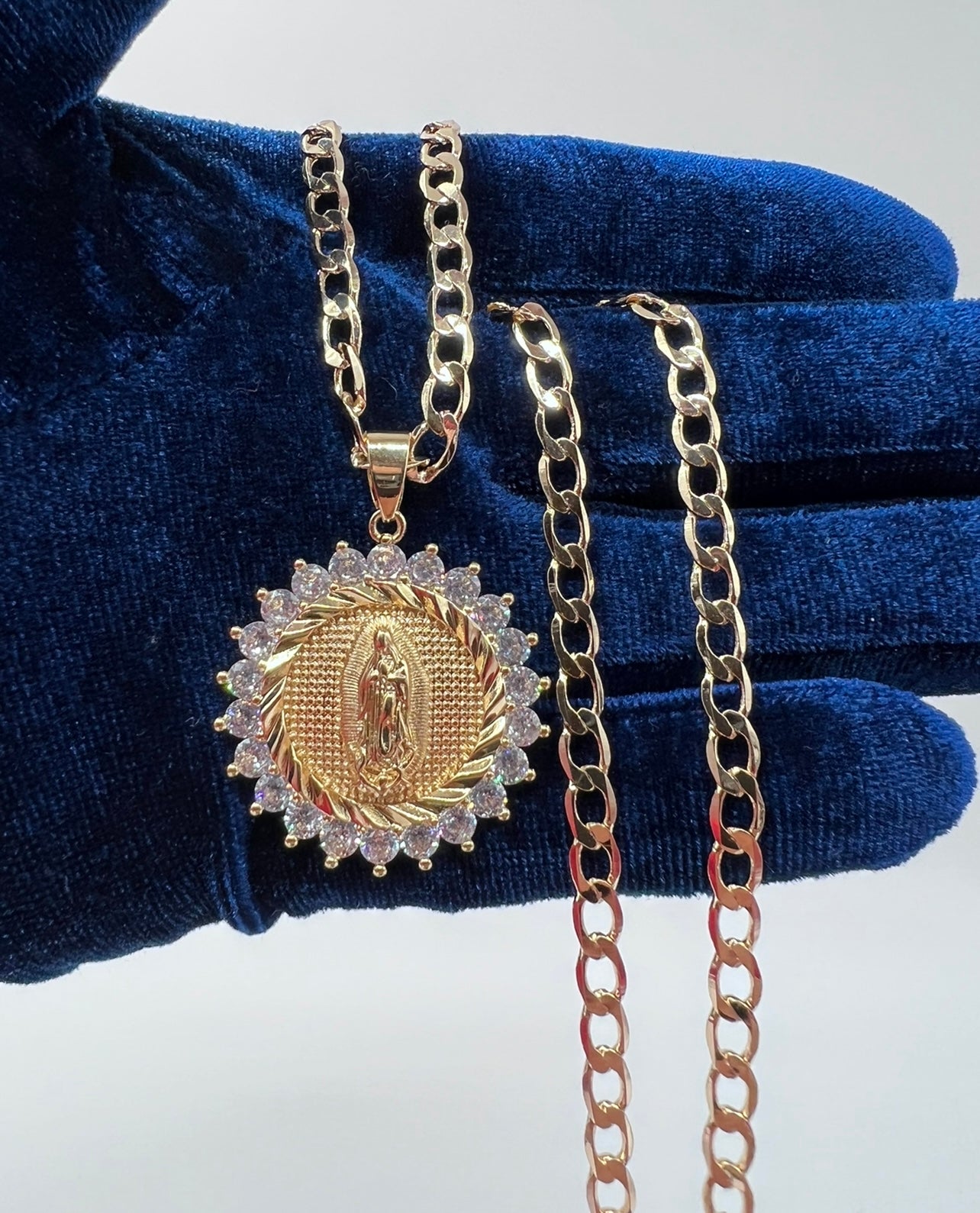 Virgen Mary Medalla W Bezel