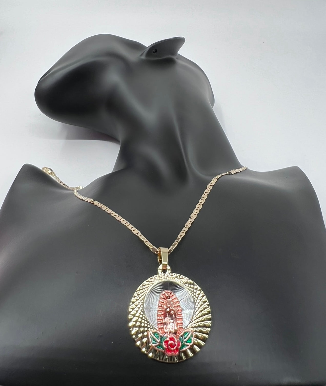 Tri Color Virgen Mary Medalla