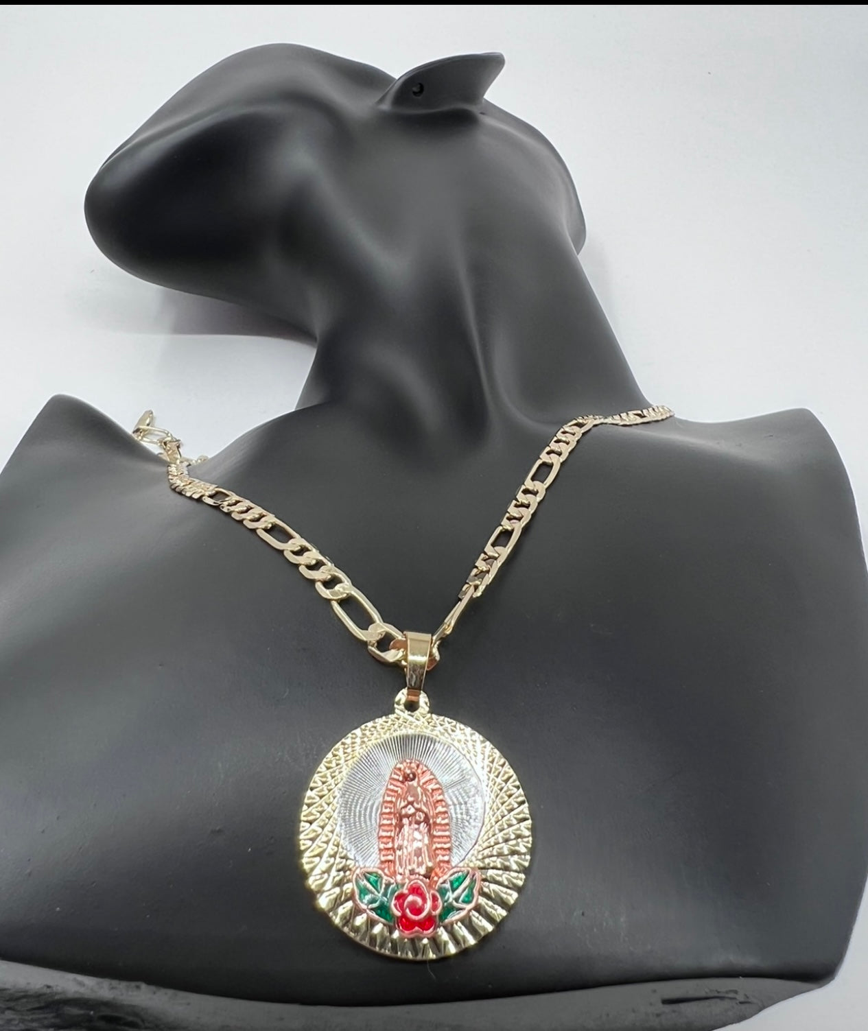 Tri Color Virgen Mary Medalla