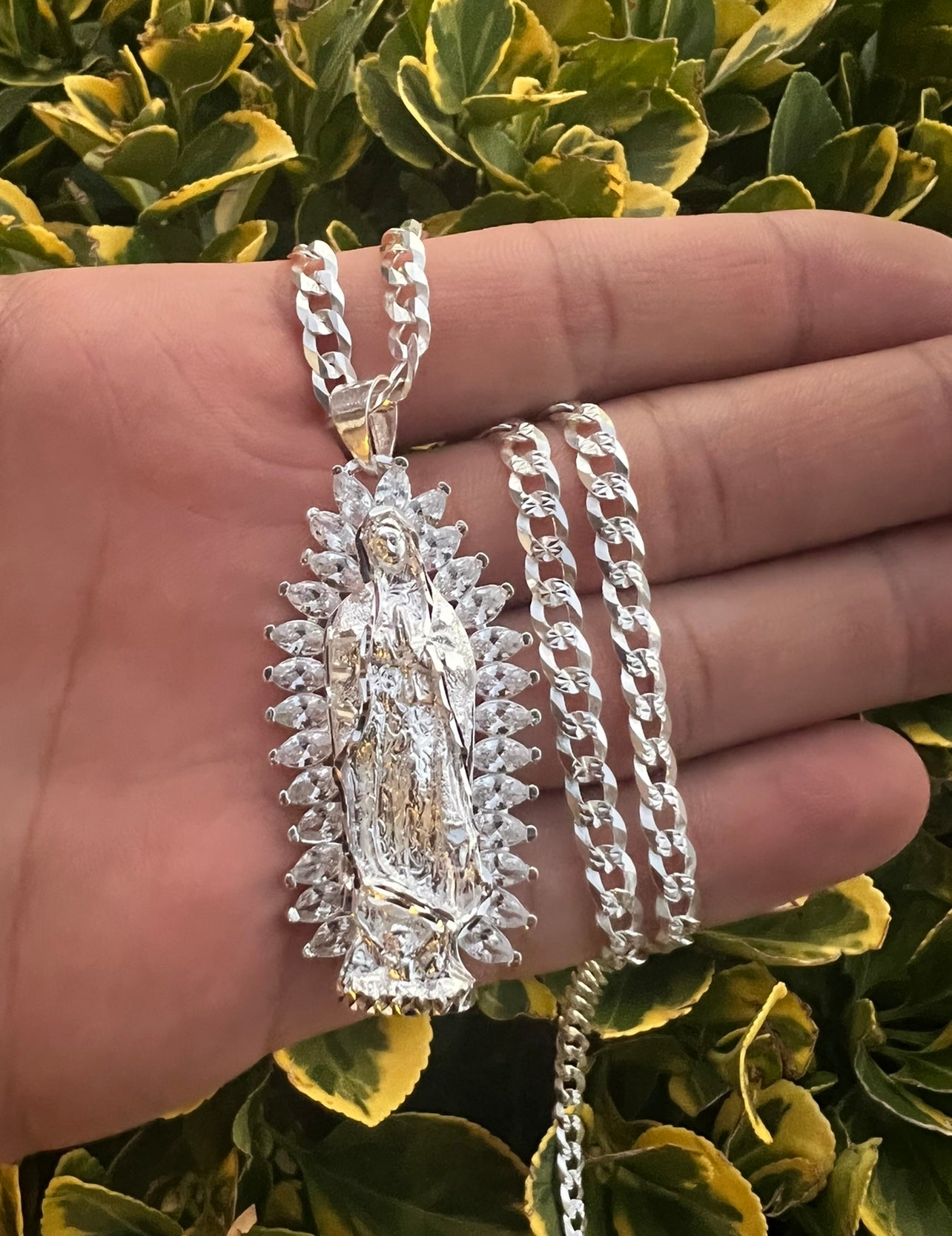 Virgencita 3D White Crown Medium .925 Real Silver