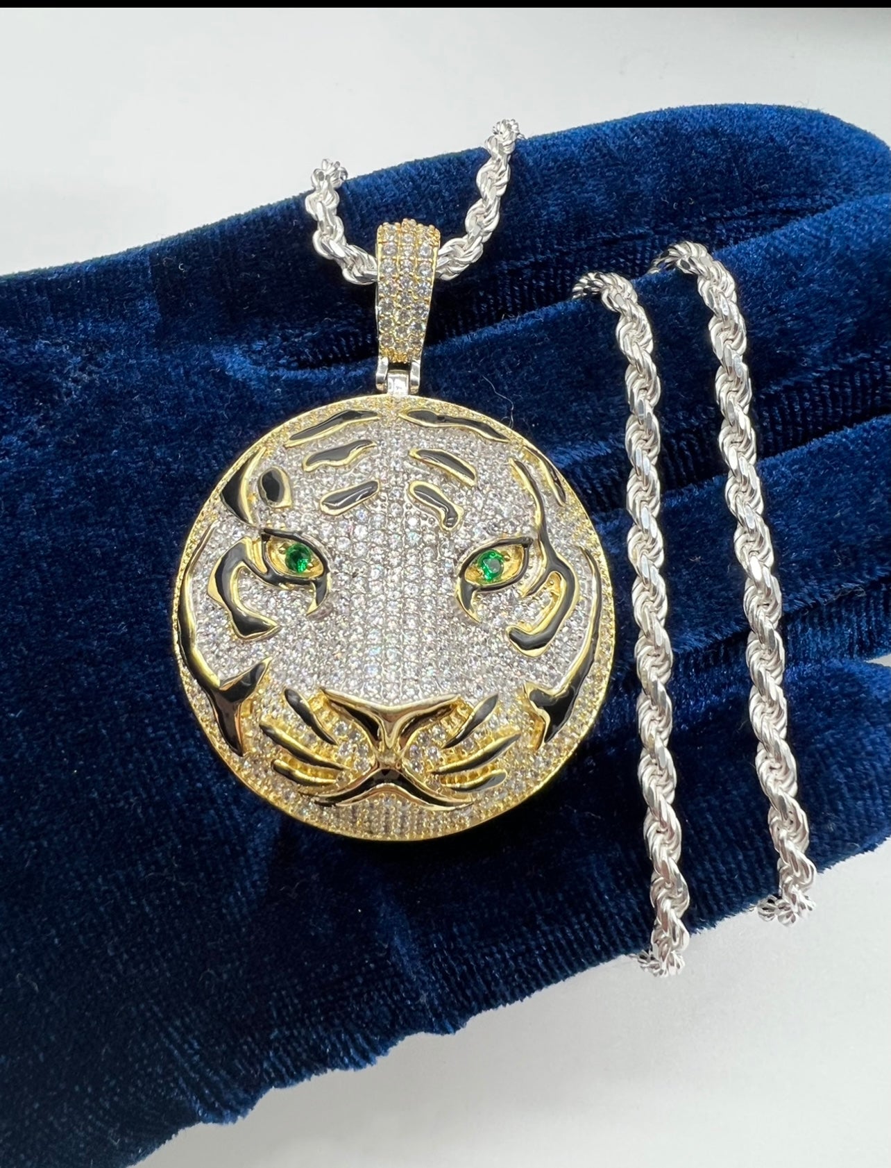 Emerald Eye Tiger w Enamel, .925 Real Silver