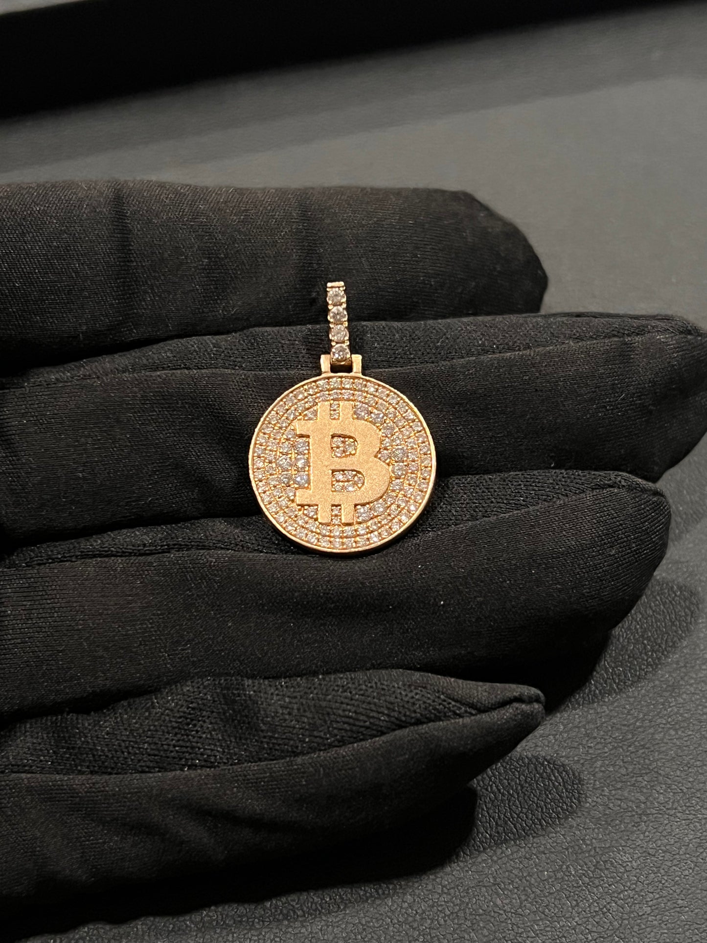 14k real gold w real lab diamonds bitcoin pendant