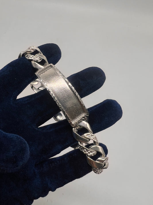 Chunky cuban bracelet w I’d real silver