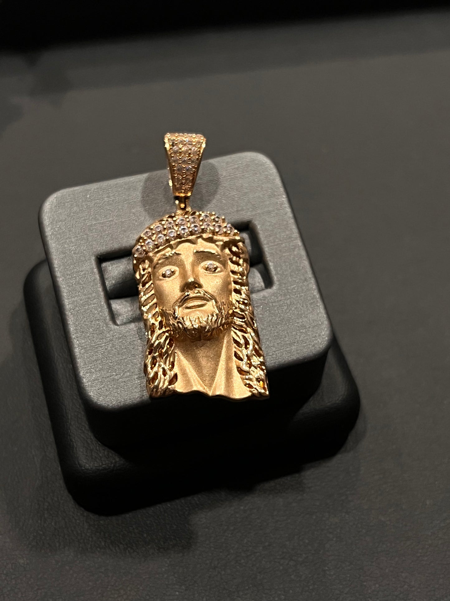 14k real gold solid Jesus piece
