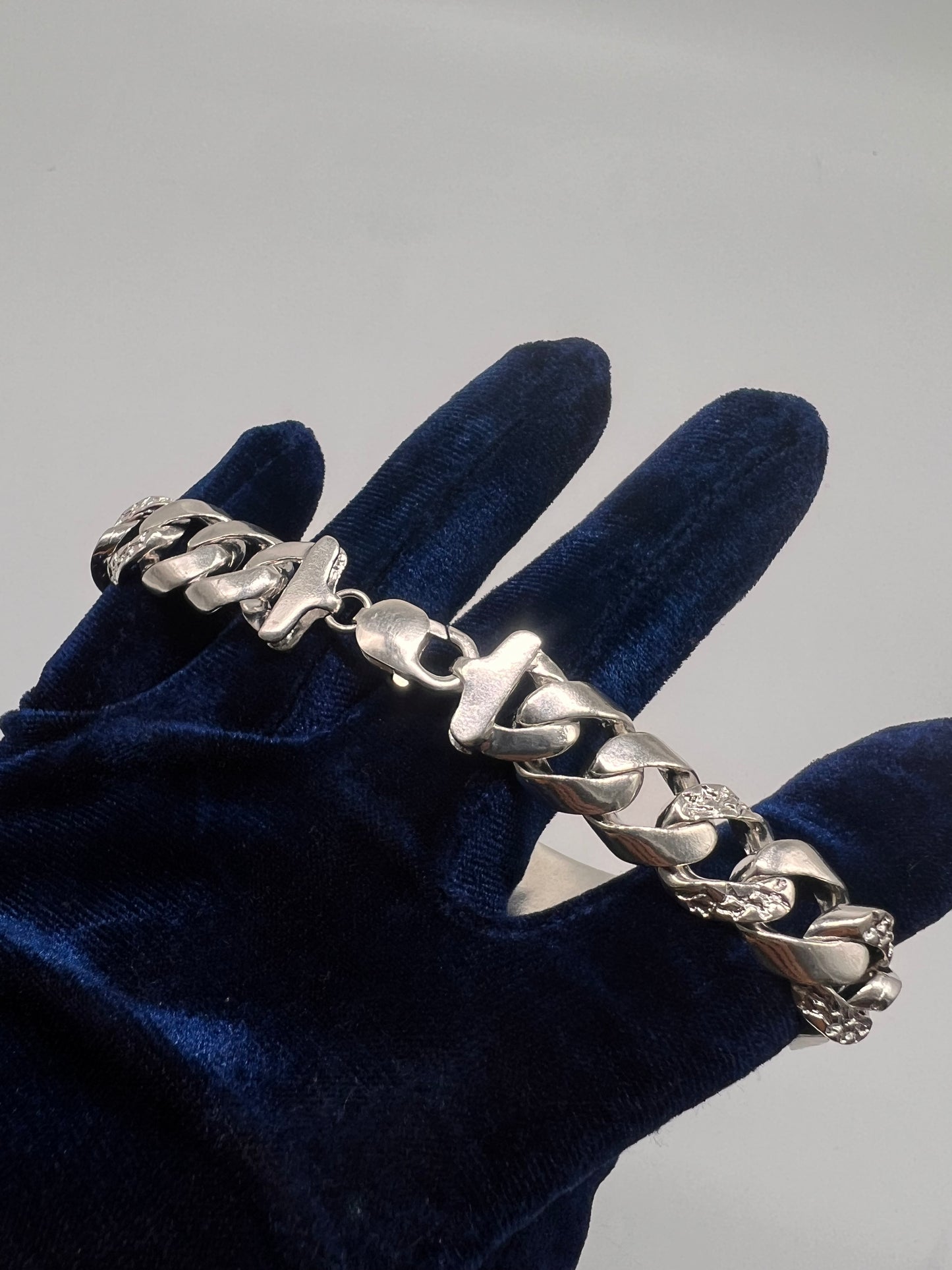 Chunky cuban bracelet w I’d real silver