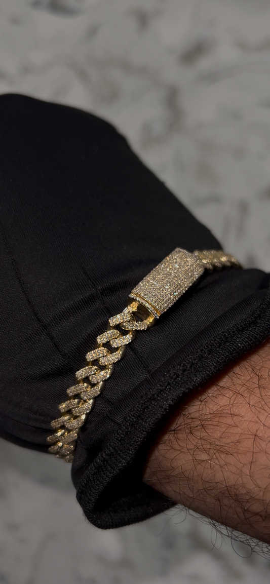 10k real gold and Diamond Cuban bracelet 2cts