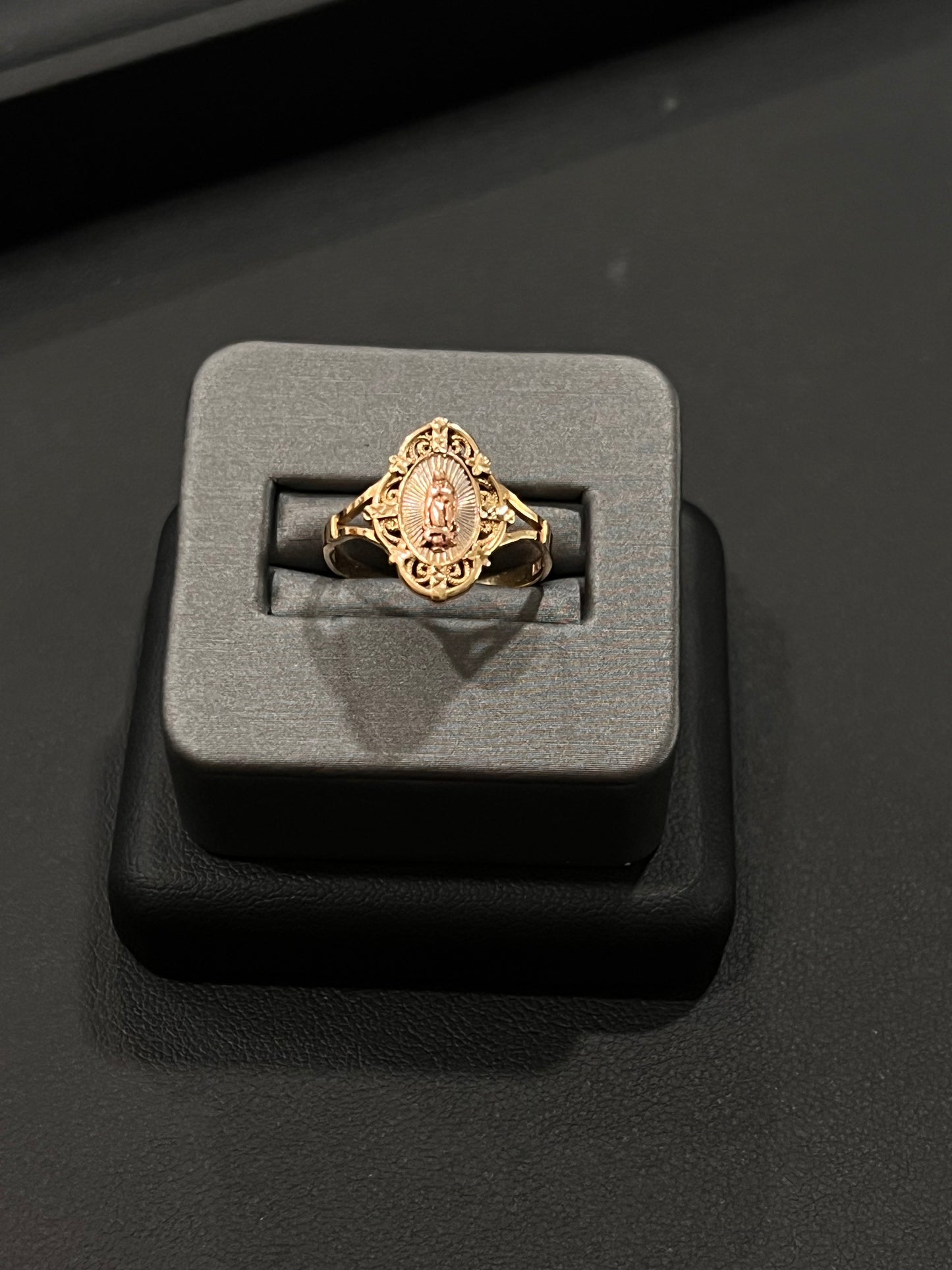 14k real gold virgen Mary ring