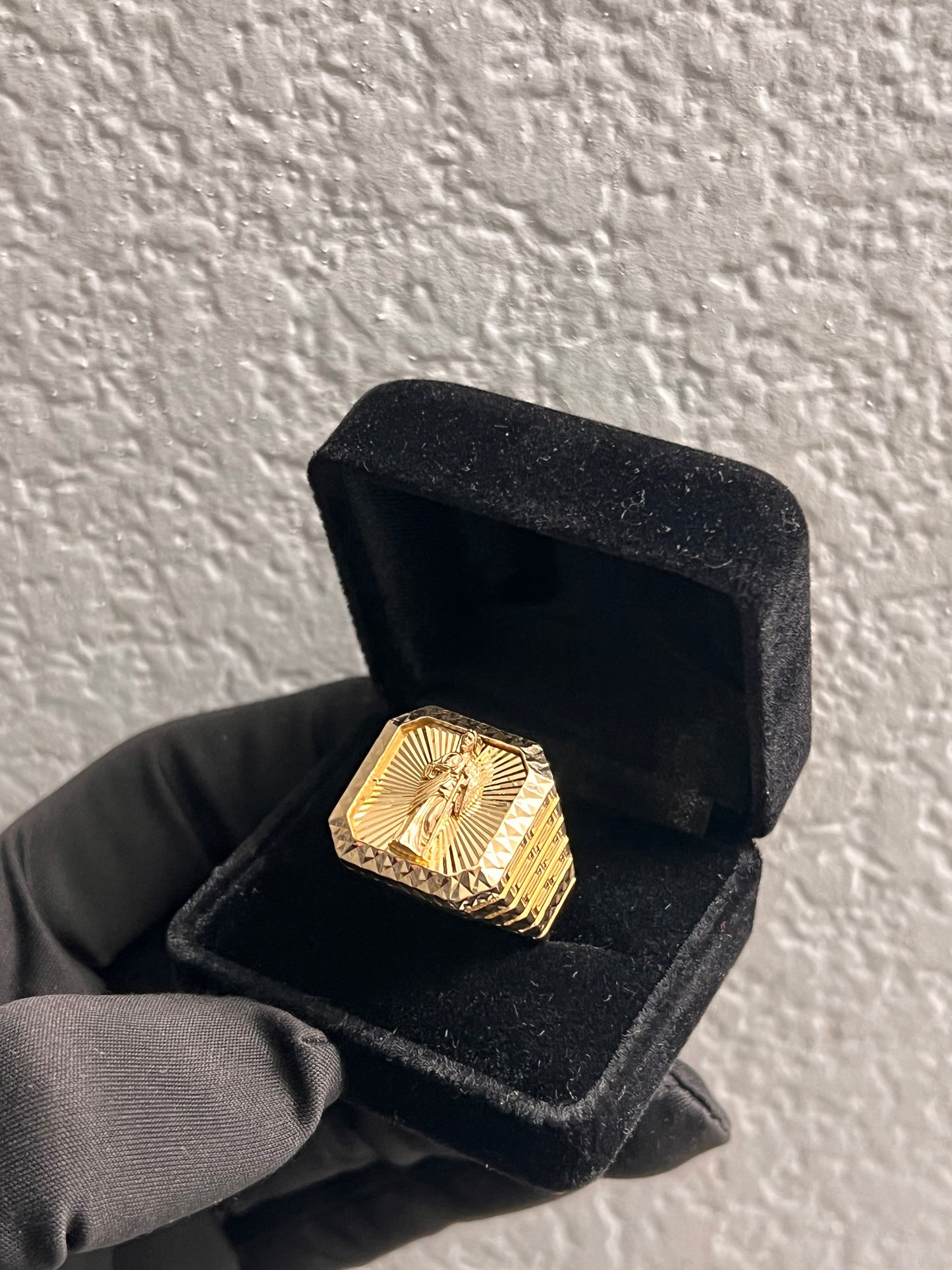 San Judas large ring