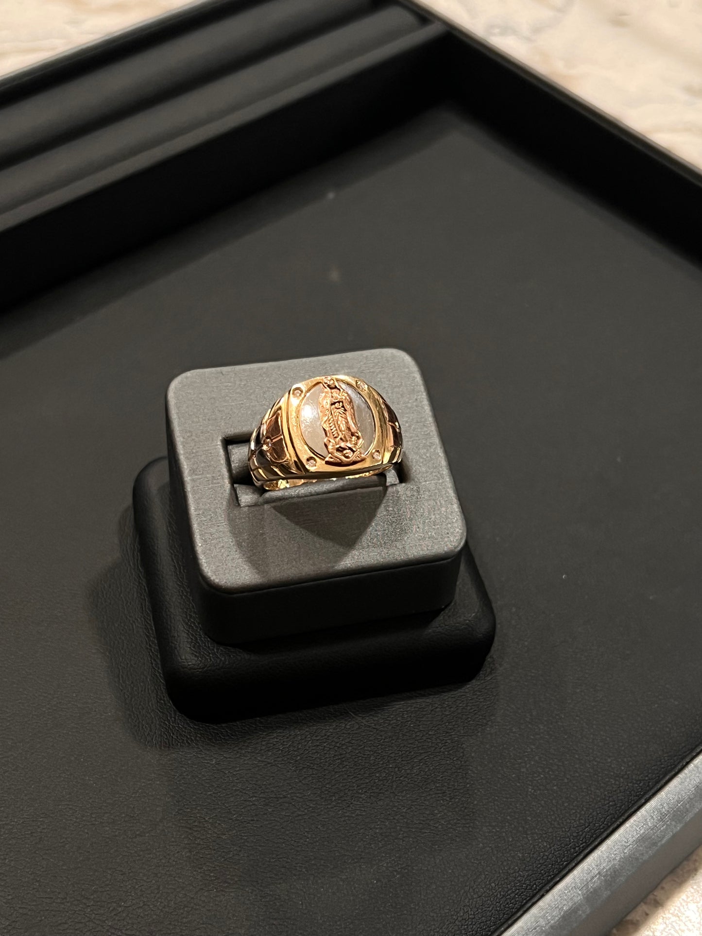 14k real gold virgen Mary ring