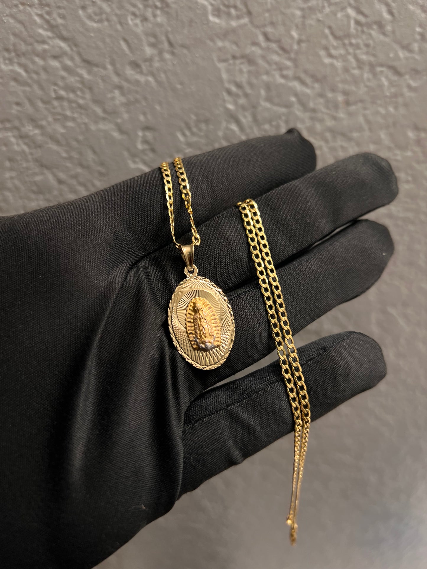 14k real gold virgen Mary chainset
