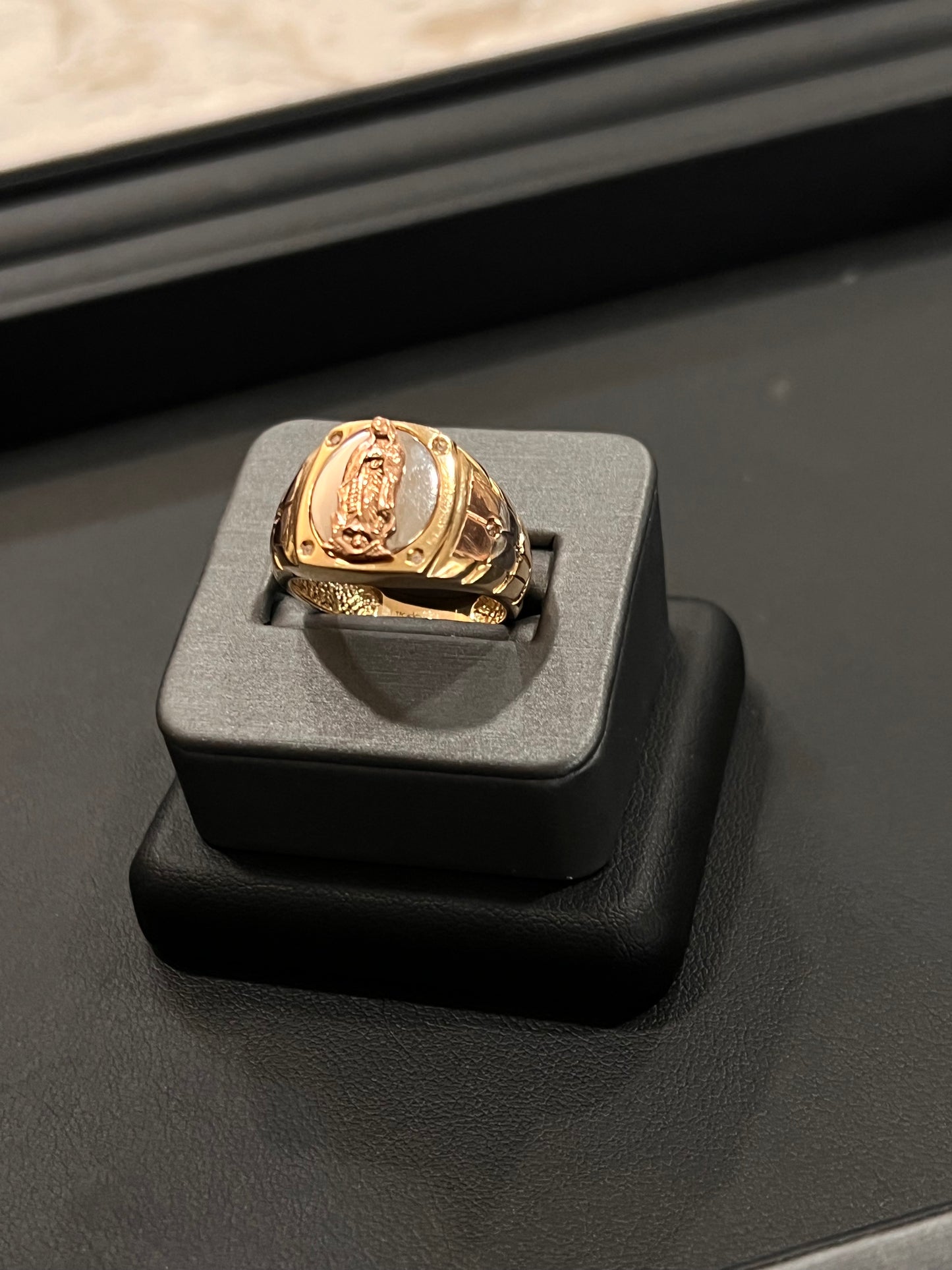 14k real gold virgen Mary ring