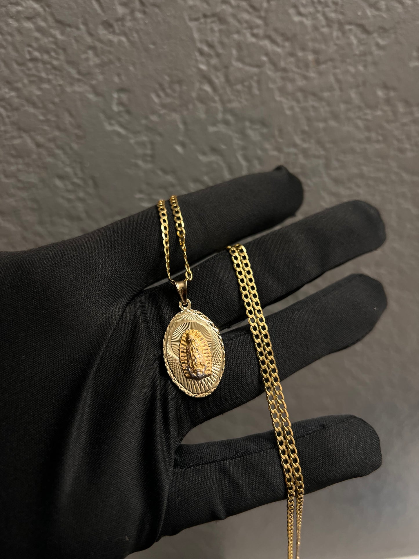 14k real gold virgen Mary chainset