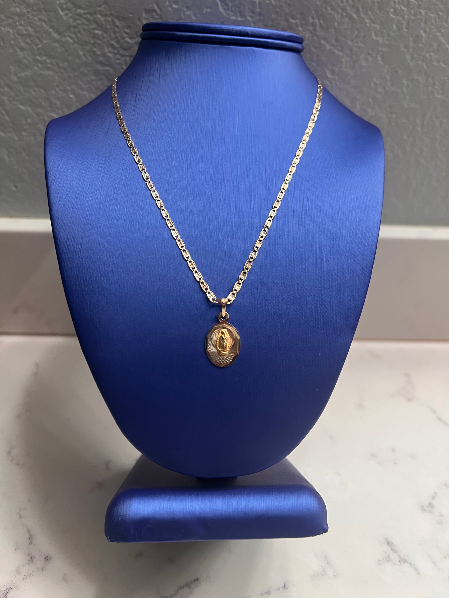 14k real gold virgen Mary set