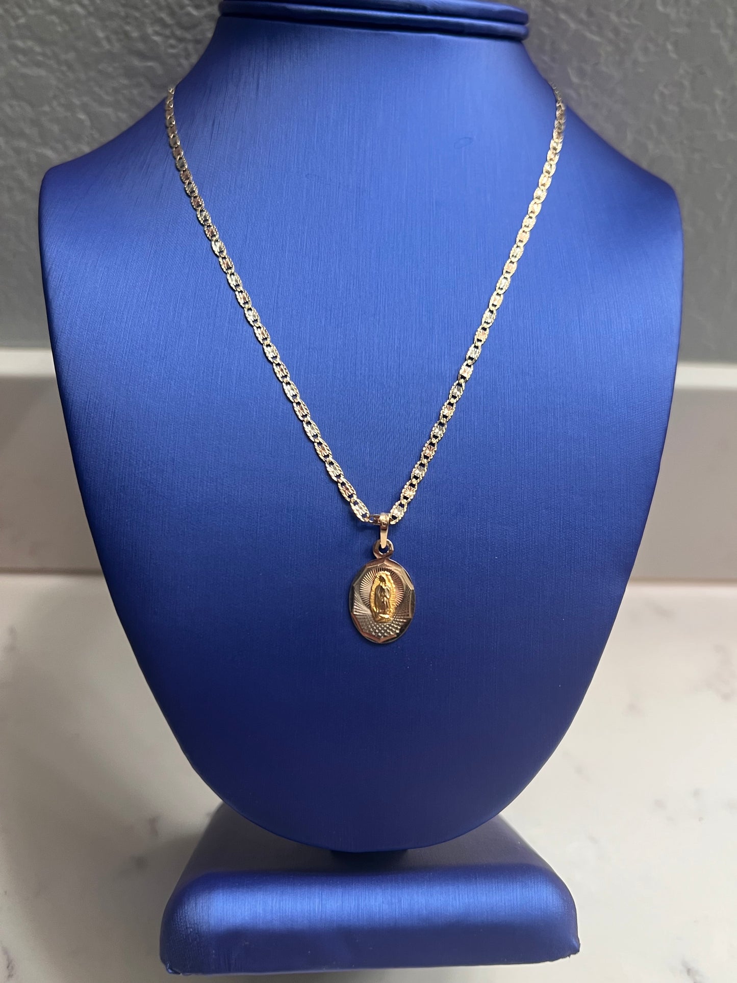 14k real gold virgen Mary set