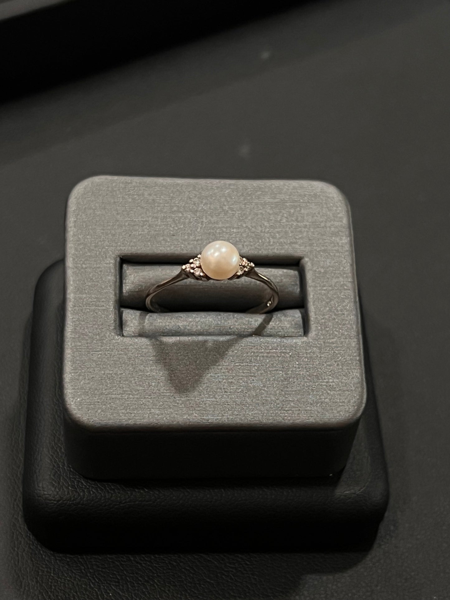 14k white gold pearl ring
