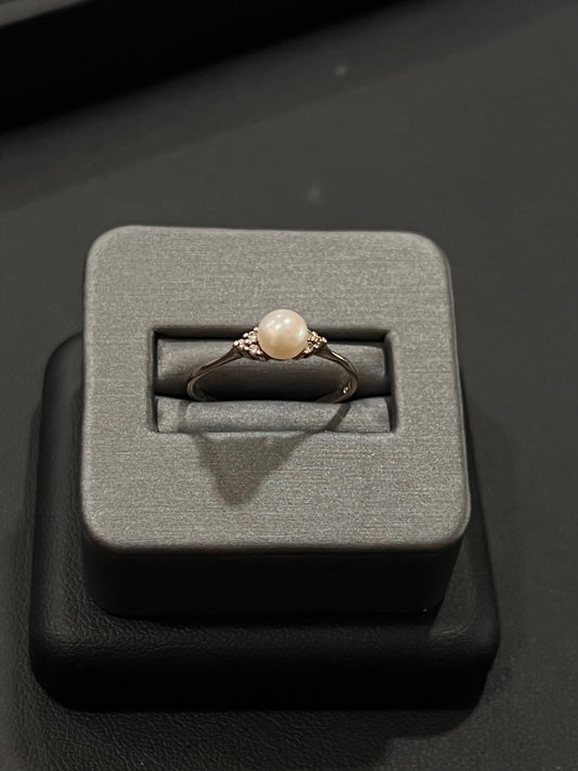 14k white gold pearl ring