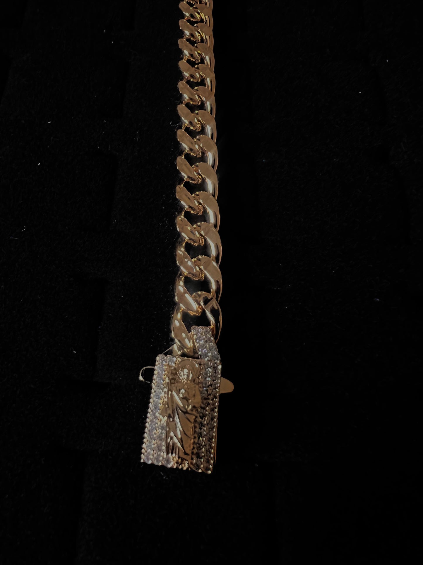 San Judas cuban bracelet, oro laminado 14k gold plated