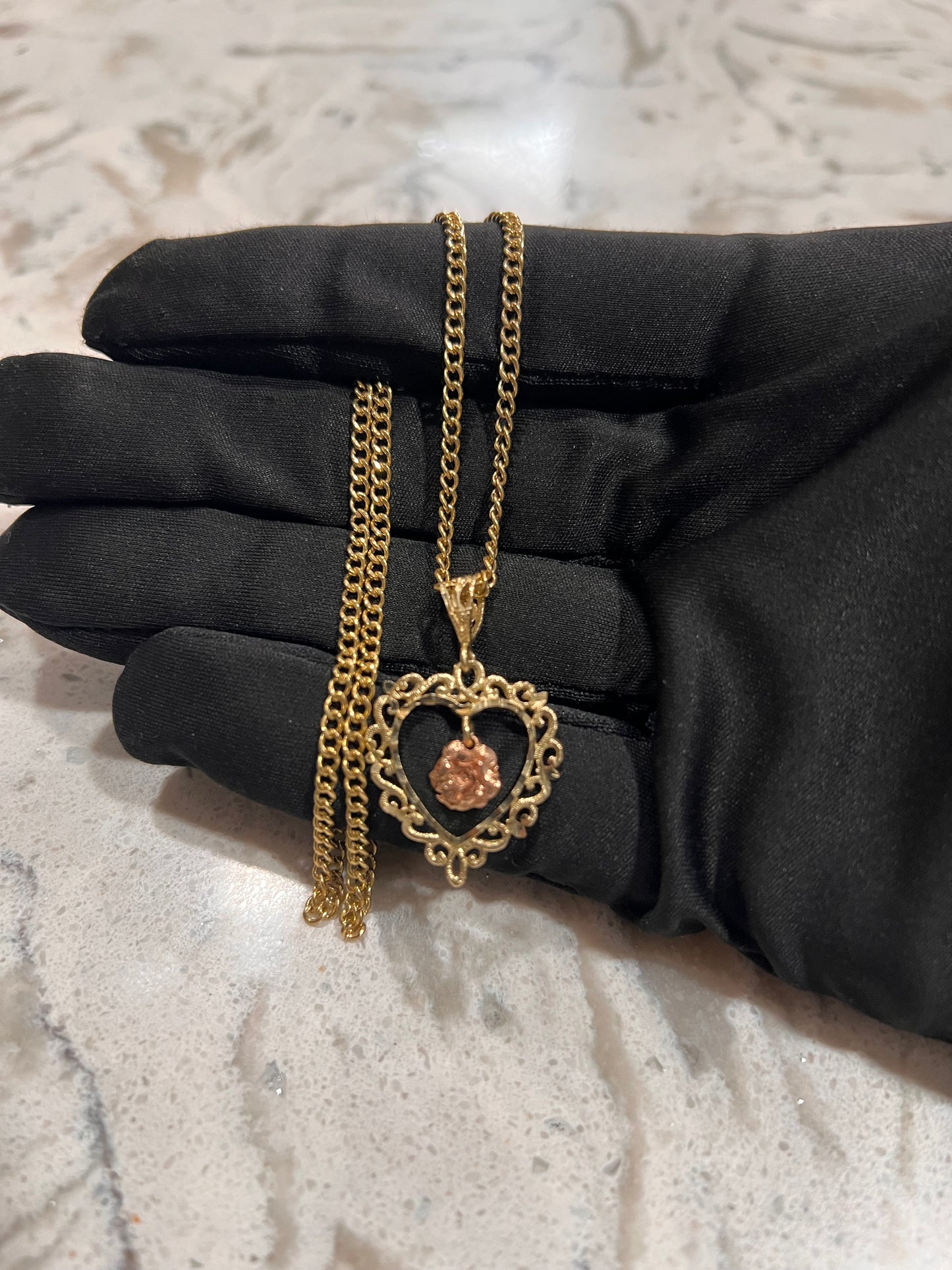 14k heard rose dangly set