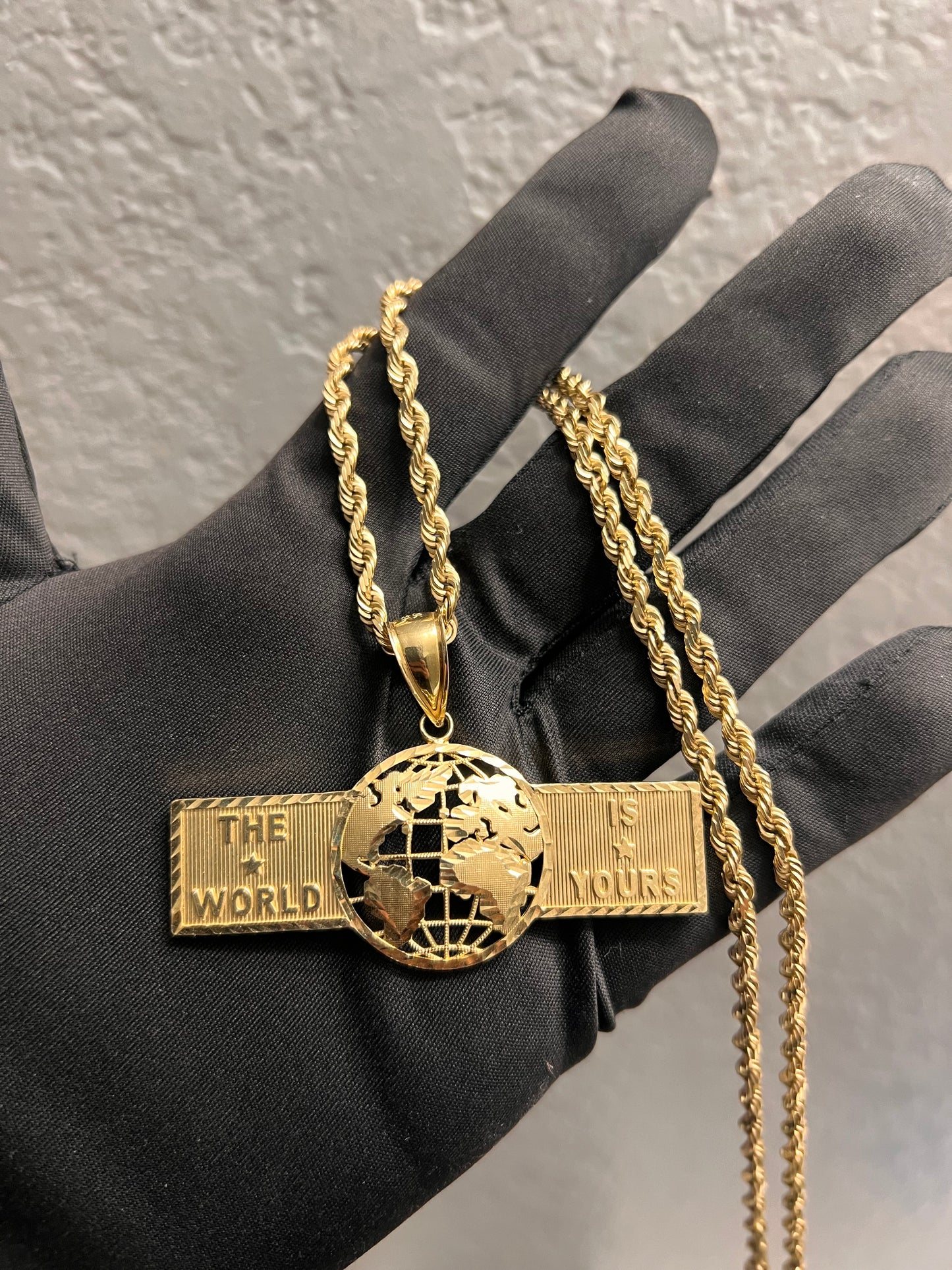 10k real gold the world is yours solid gold set