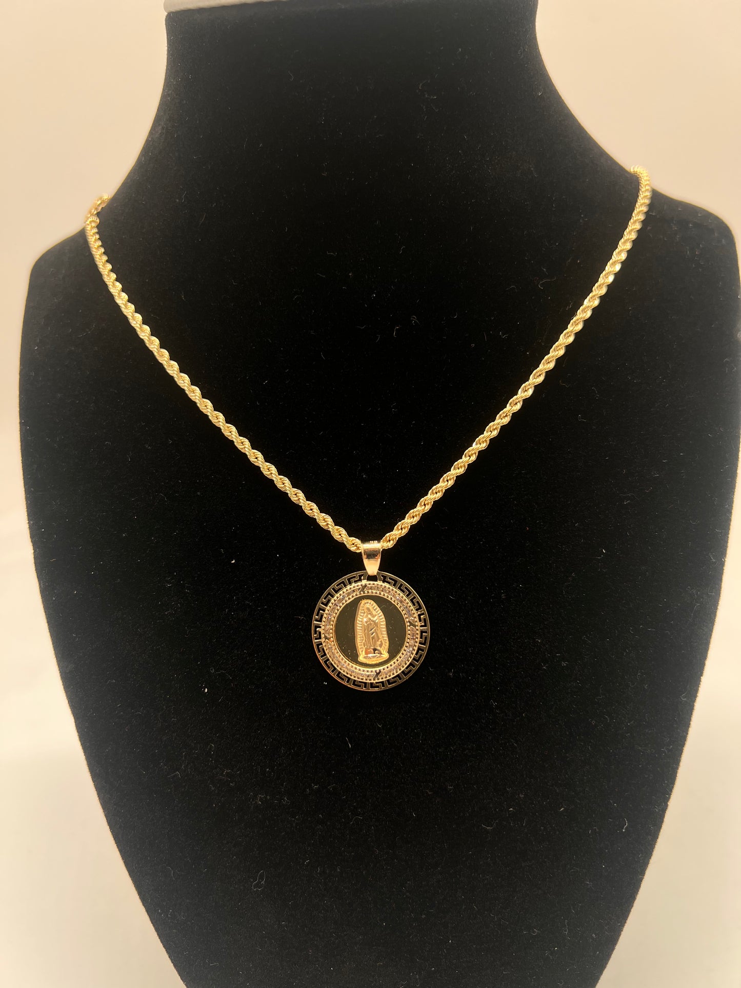 14k Real gold Virgencita set