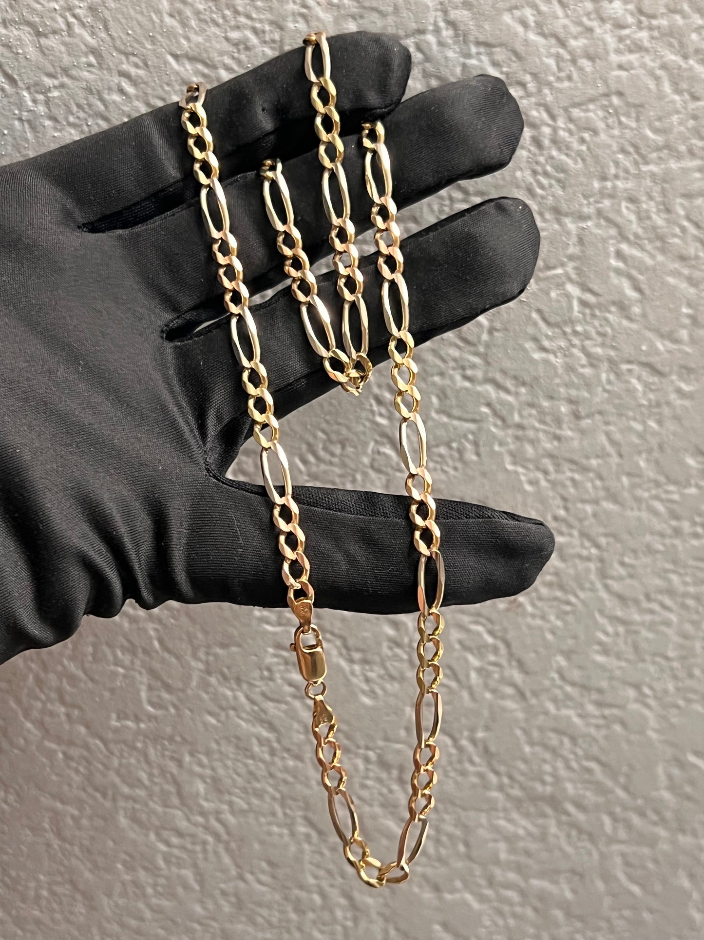 14k solid tri color figaro chain