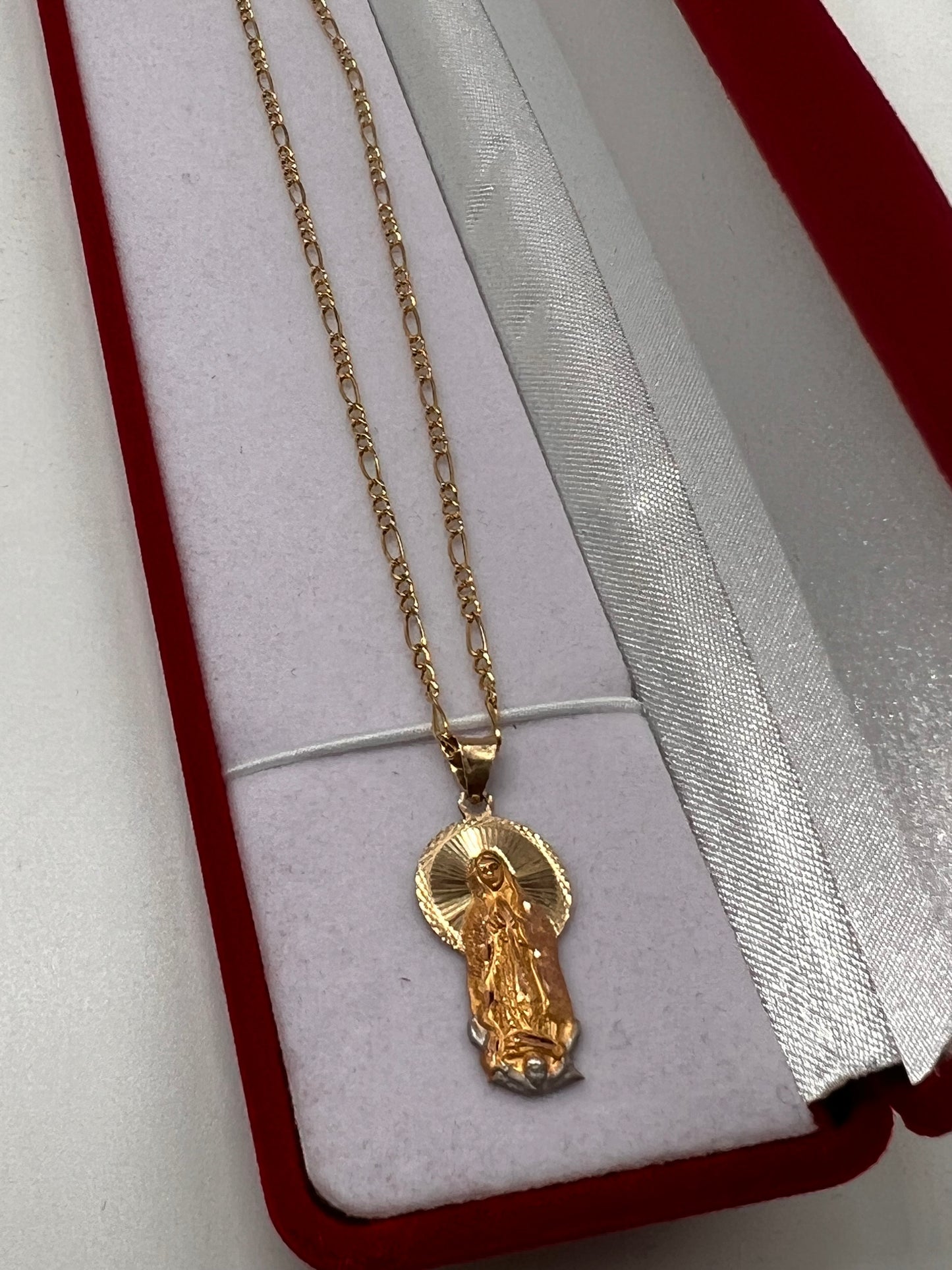 14k real gold virgen Mary set