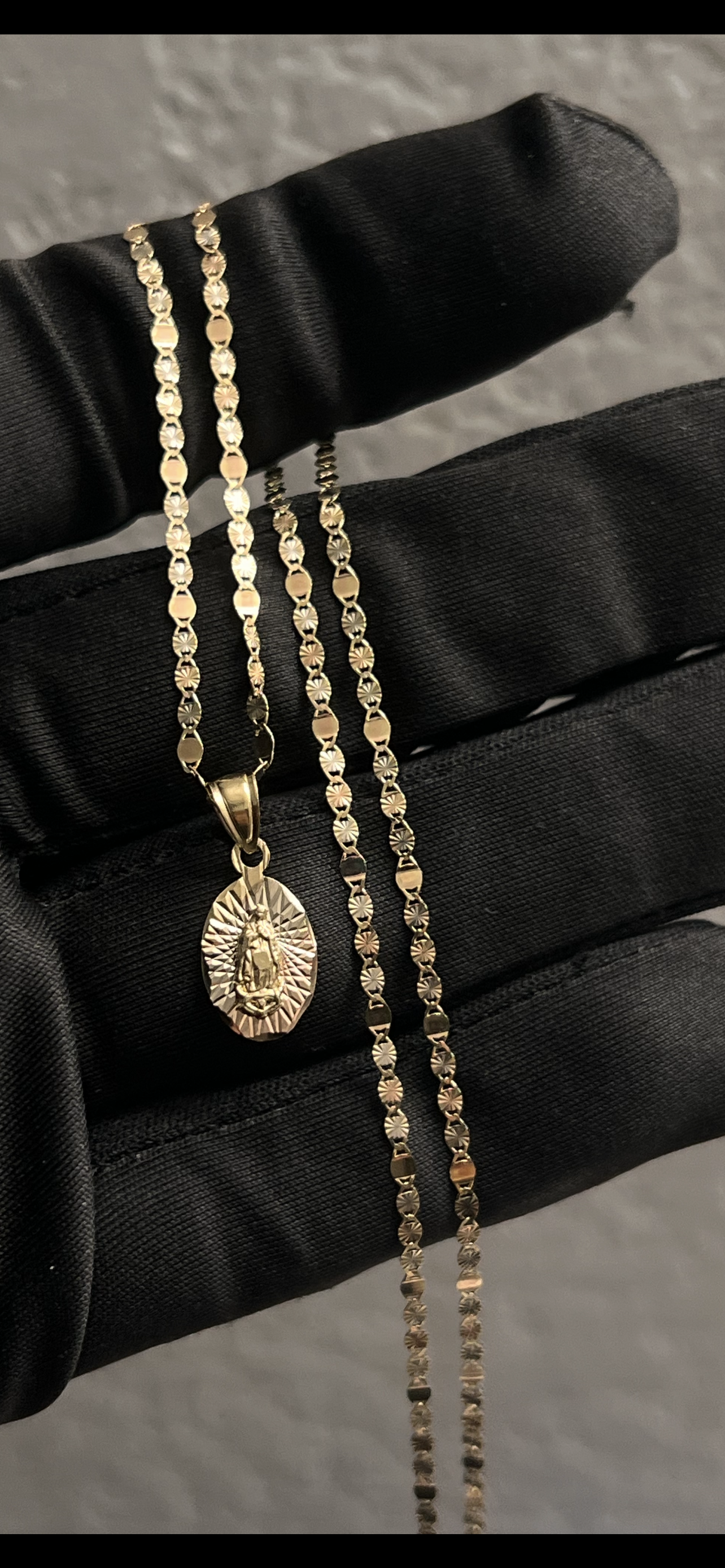 14k real gold virgen Mary set