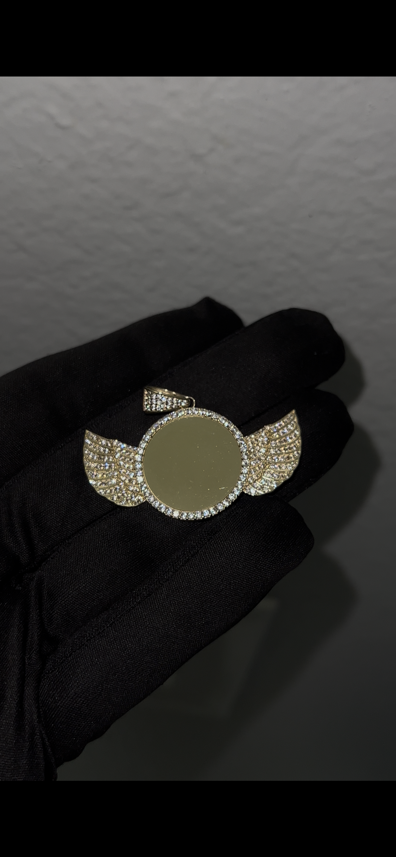 10k real gold picture pendant