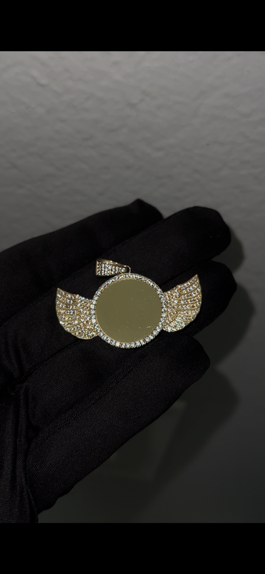 10k real gold picture pendant
