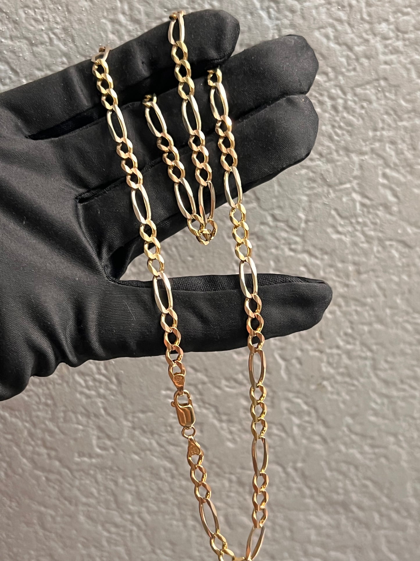 14k solid tri color figaro chain