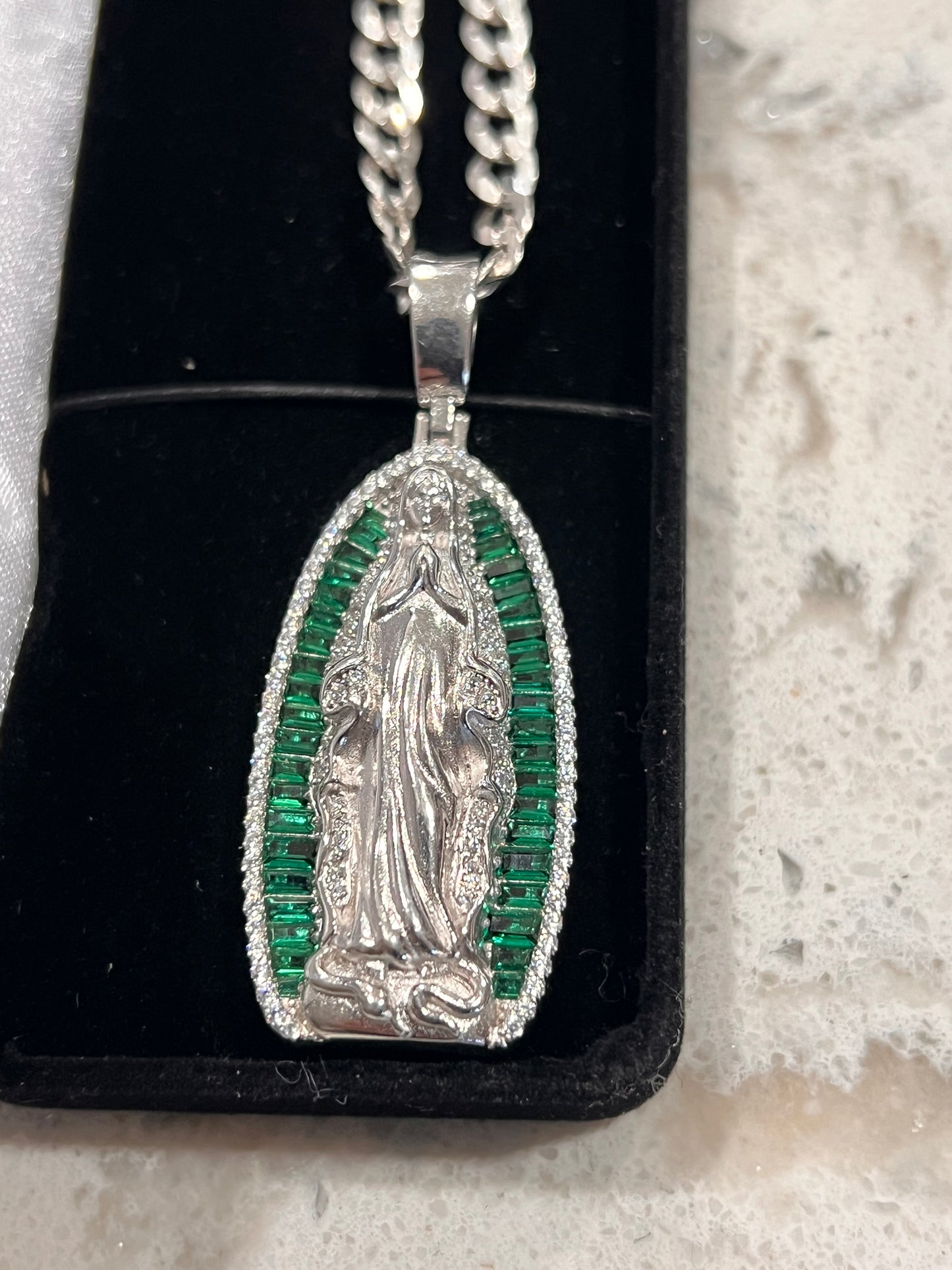 Virgen Mary emerald baguette style