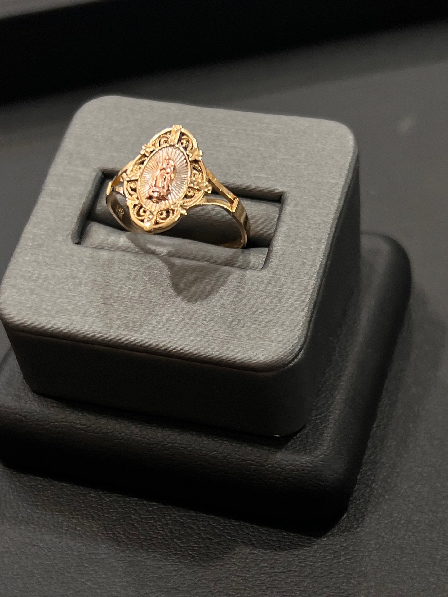 14k real gold virgen Mary ring
