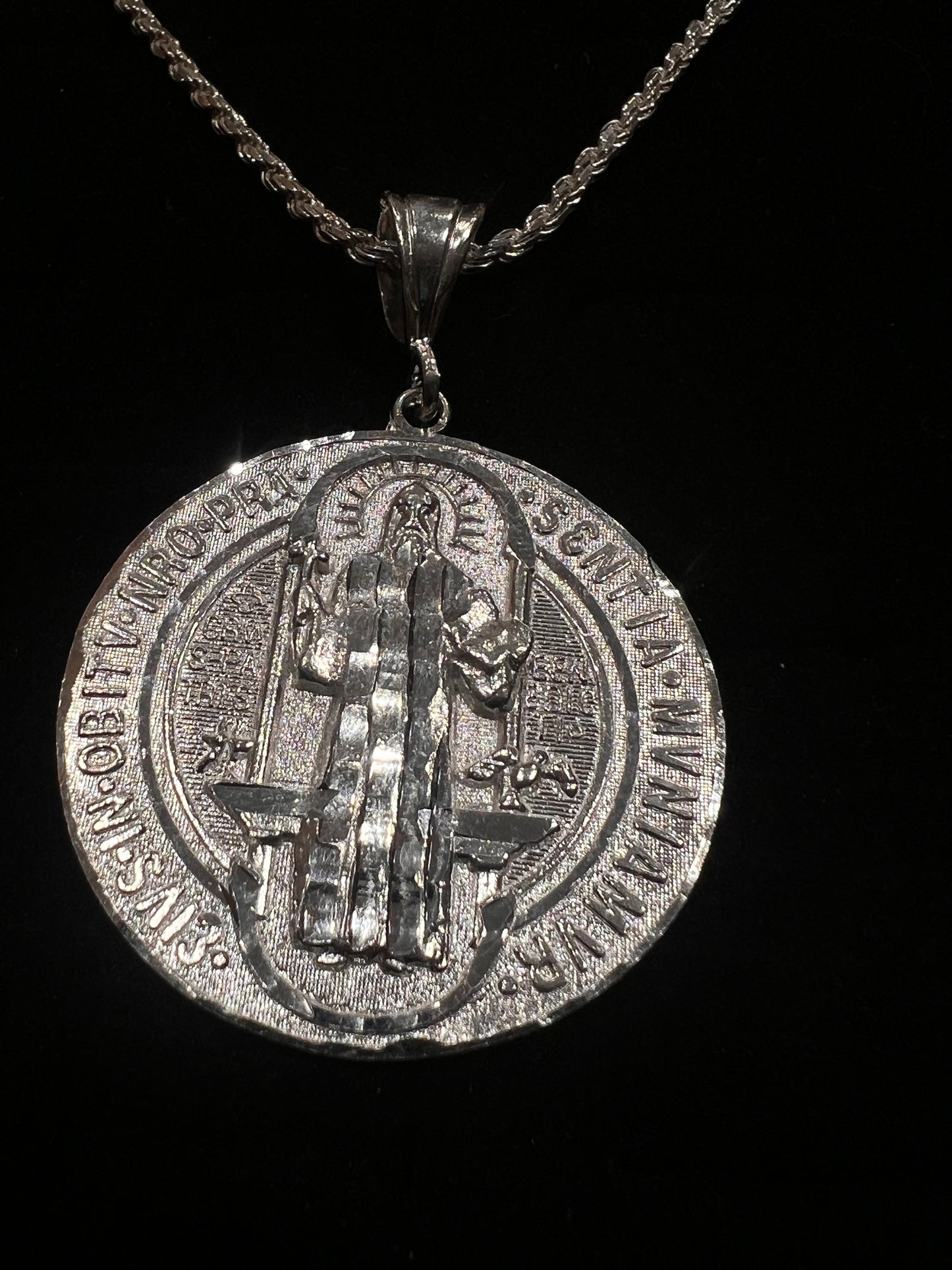 Large real silver San Benito w diamond cut