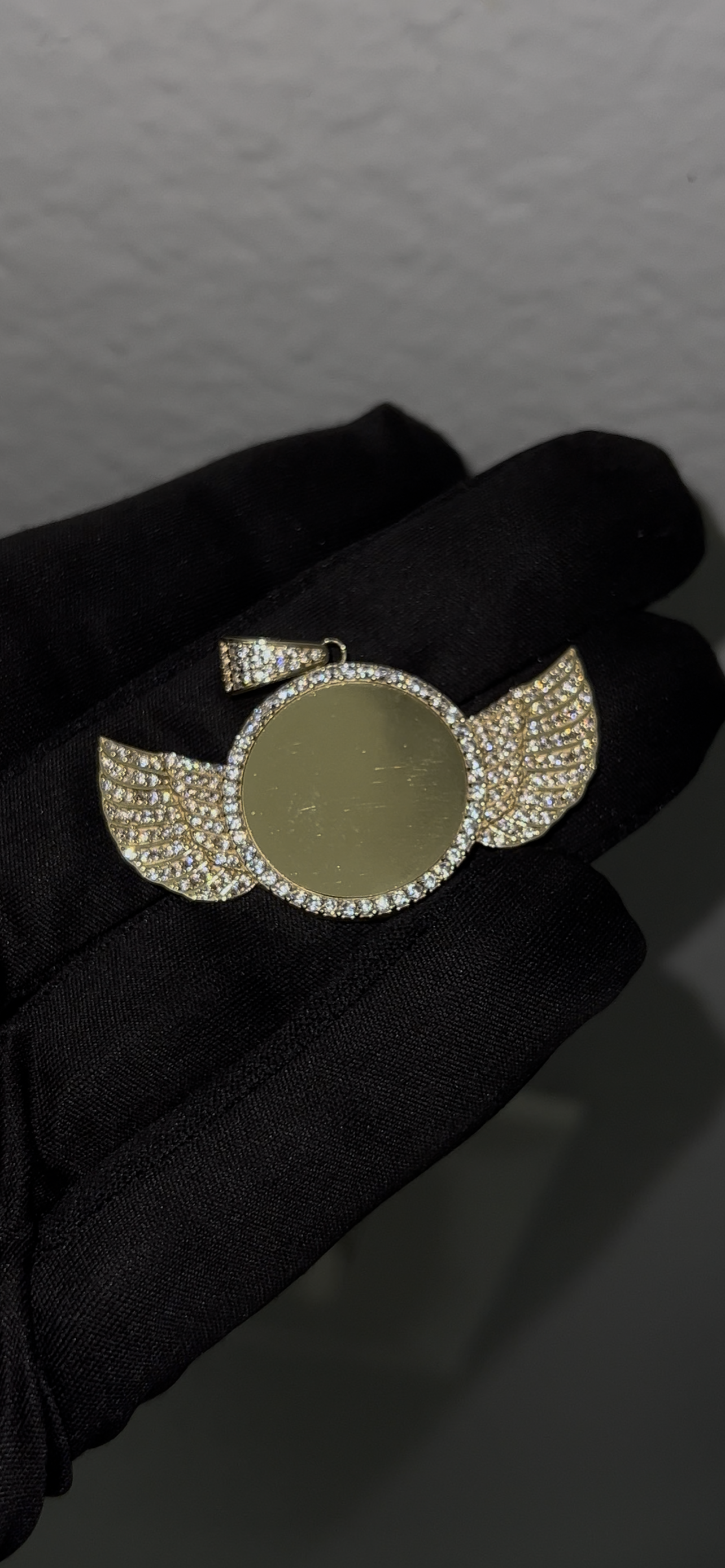 10k real gold picture pendant