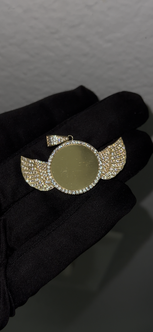 10k real gold picture pendant