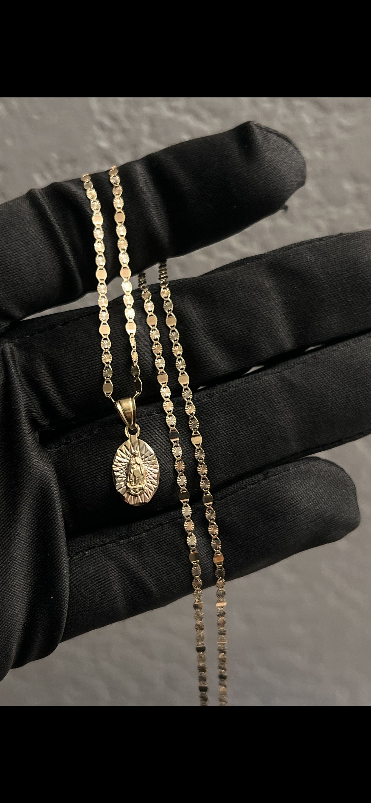 14k real gold virgen Mary set