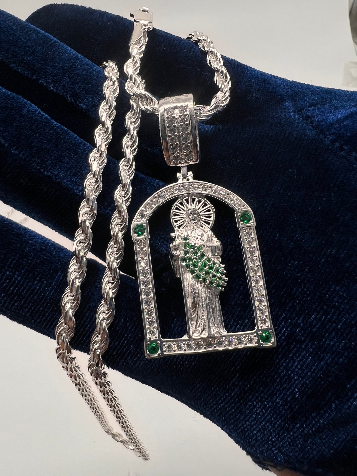 San Judas Emerald throne real silver