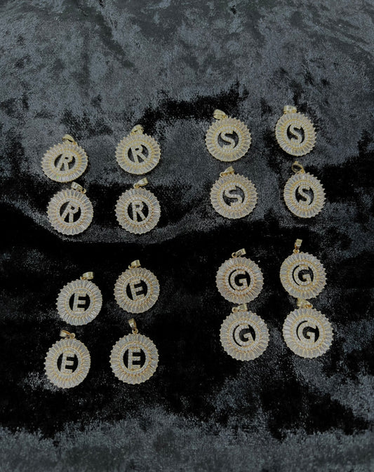 Custom Baguette Initial Chainset!