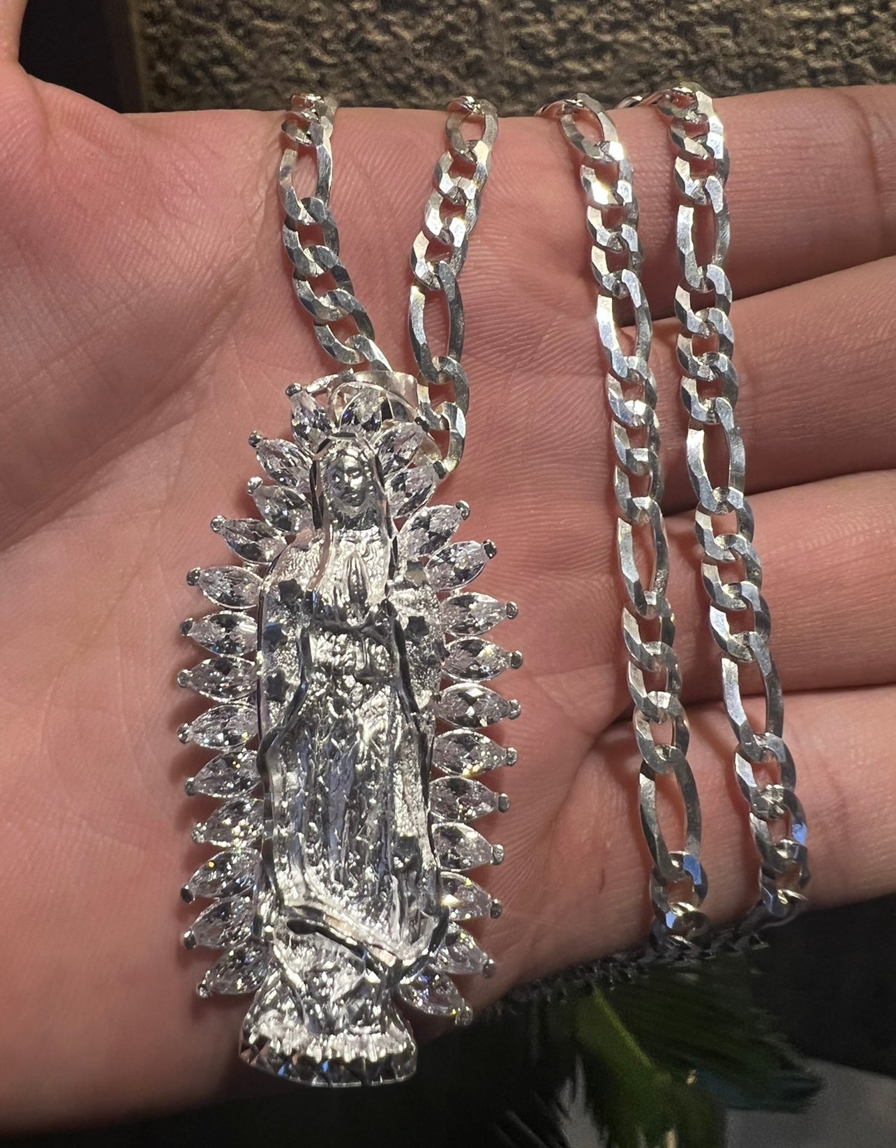 Virgencita 3D White Crown Medium .925 Real Silver