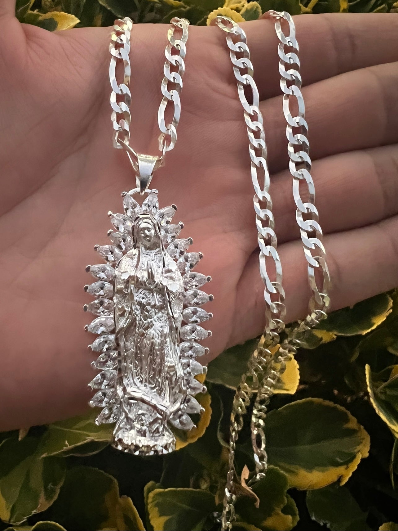 Virgencita 3D White Crown Medium .925 Real Silver