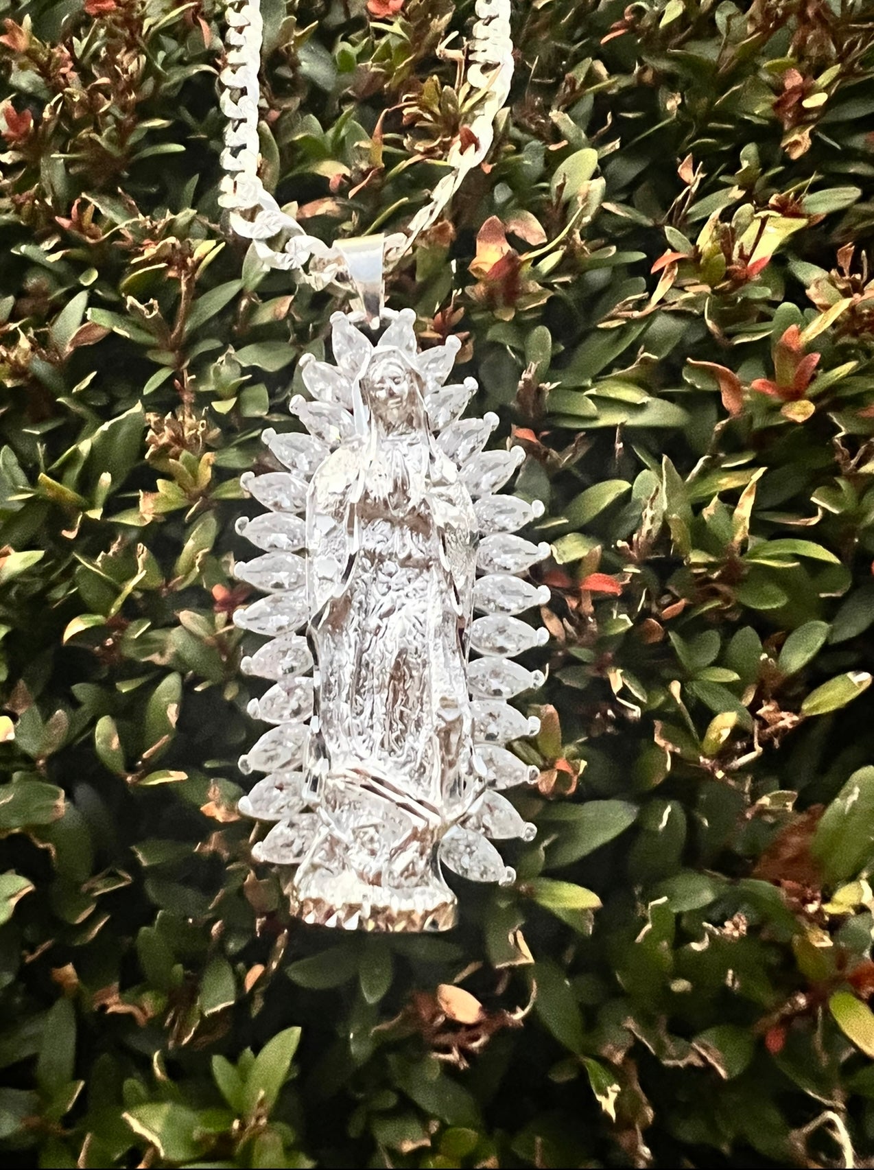 Virgencita 3D White Crown Medium .925 Real Silver